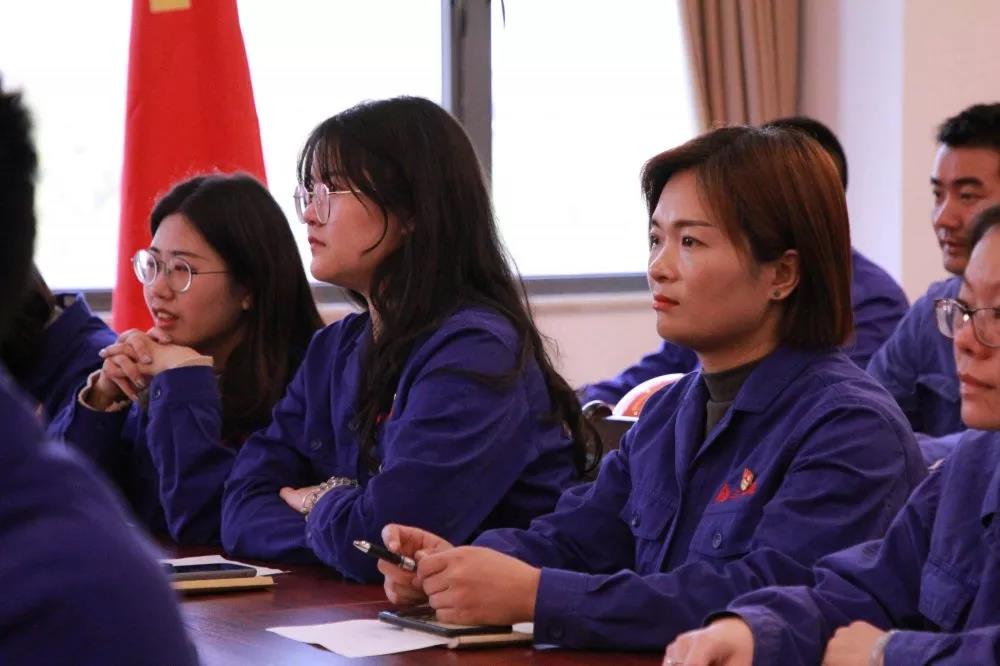 党员立潮头，领跑当前锋之十八｜杨梅玲：巾帼绽青春
